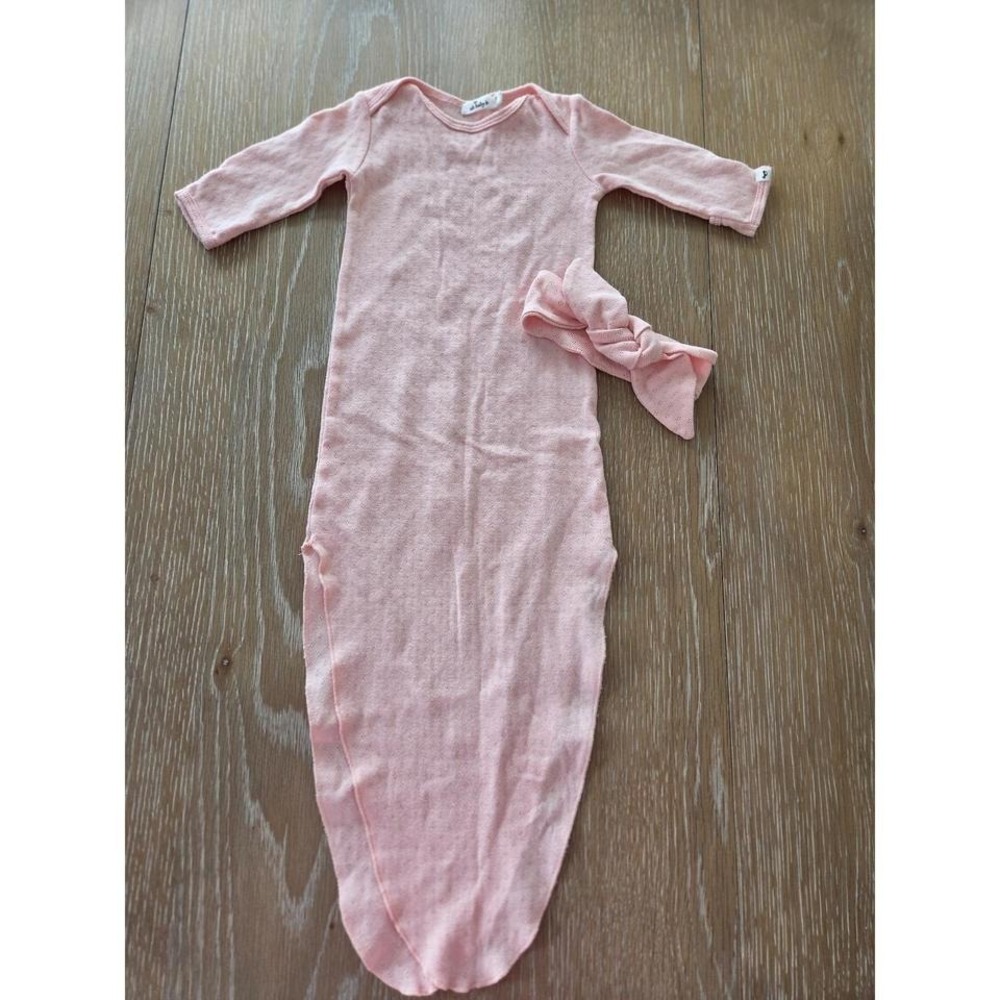 Oh baby! Baby girl gown 0-3 mos